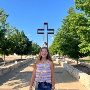 Meet your Posher, Clara